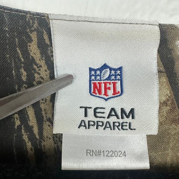 NFL Team Apparel Mens Seattle Seahawks Scrub Dudz Camo Short Sleeve Shirt 2XL - Picture 10 of 11